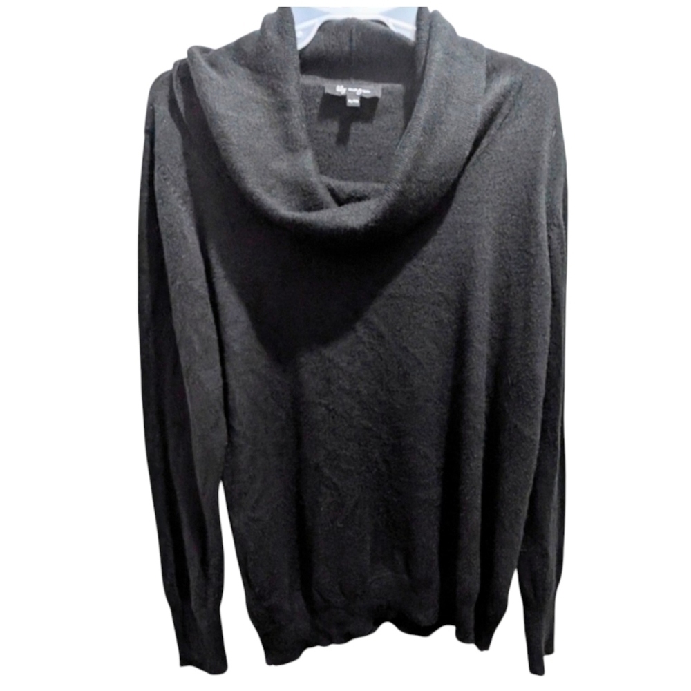 Black Women's Loose Turtleneck Normcore Minimalist Closet Essential Eclectic